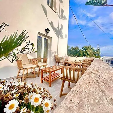 Nikos Hotel 4*