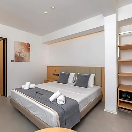 Nikos 4* Santorini Island